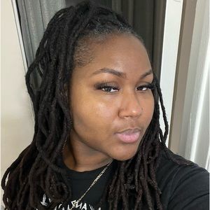 Meet your Posher, Miyah